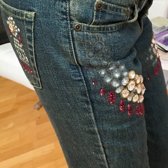 Swarovski Crystal Adorned Jeans 25-26. Soft flare - Picture 8 of 8